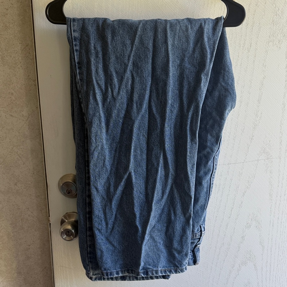 Wrangler Relaxed Fit Blue Jeans